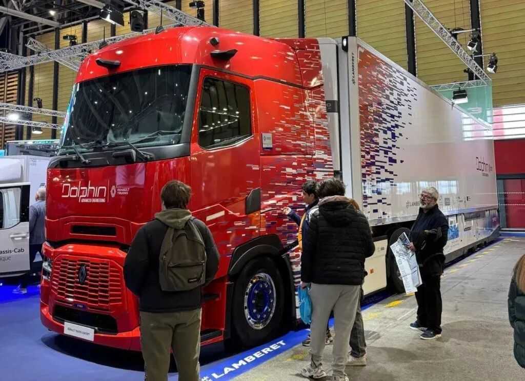 Tesla a livré ses Semi à DHL, tandis que Volvo lance un camion électrique de 14 tonnes ! Les dernières actualités du secteur des camions à l'étranger, en ligne avec les tendances du 12.8-12.14.