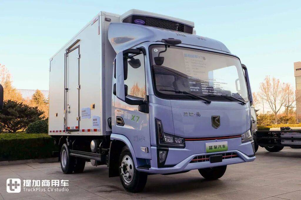 Rempli de puissance : version fabriquée sur site, avec une gamme exceptionnelle de batteries et de systèmes de propulsion électrique ! Présentation en direct du camion réfrigéré électrique Weichai Blue Engine X7