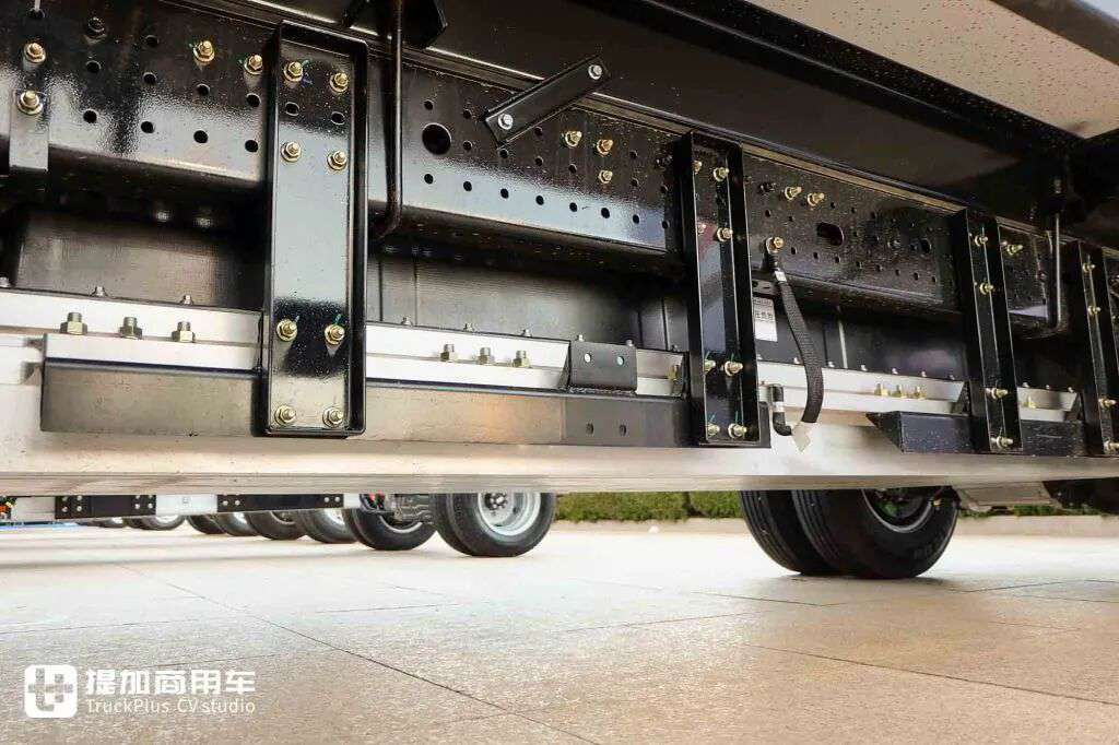 Rempli de puissance : version fabriquée sur site, avec une gamme exceptionnelle de batteries et de systèmes de propulsion électrique ! Présentation en direct du camion réfrigéré électrique Weichai Blue Engine X7