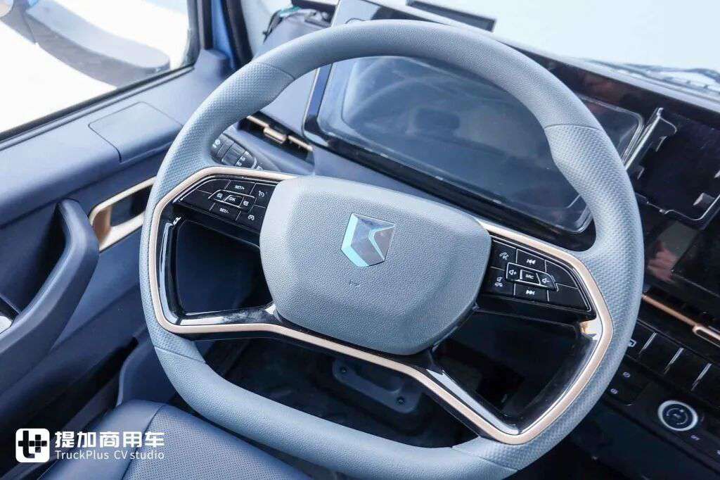 Rempli de puissance : version fabriquée sur site, avec une gamme exceptionnelle de batteries et de systèmes de propulsion électrique ! Présentation en direct du camion réfrigéré électrique Weichai Blue Engine X7