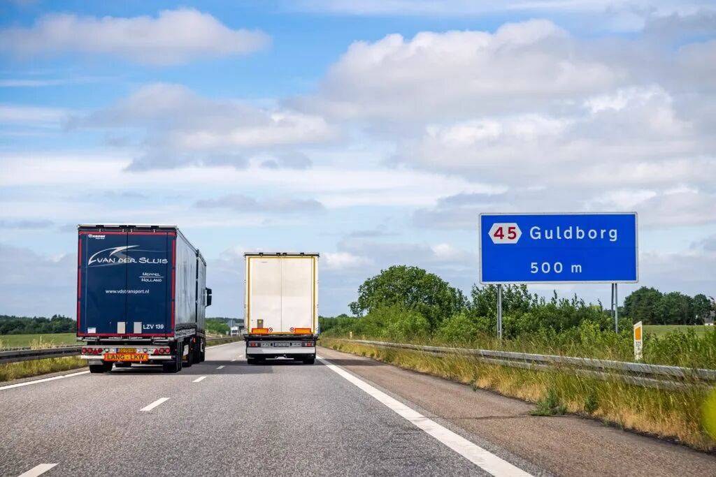 DHL teste en terrain réel le camion lourd électrique Speed Leopard : le Danemark et la Belgique adoptent de nouvelles réglementations pour les camions ! Cette semaine (29 décembre - 4 janvier), les dernières tendances du secteur des camions à l'étranger en vue.