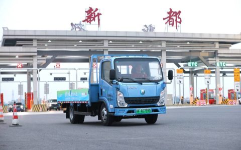 Dans des conditions réelles, avec des tests audacieux : le Weichai Blue擎X3 établit un nouveau référentiel pour les camions légers à énergie nouvelle !