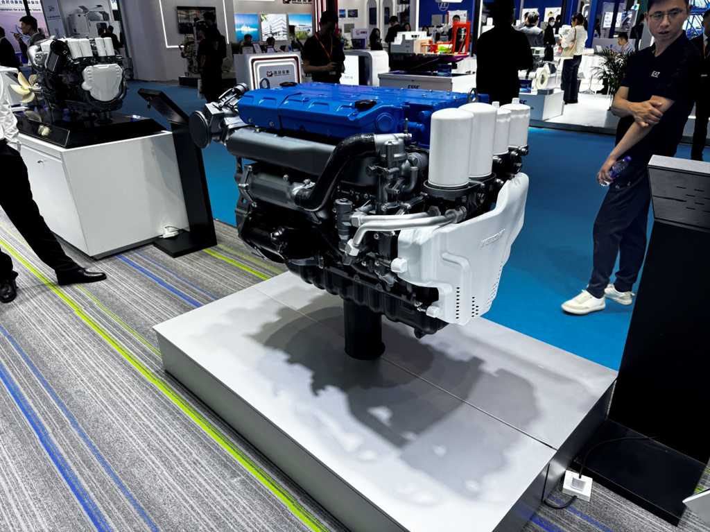 Weichai's full range of marine power systems made their debut at the Shanghai Official Vessel Exhibition.