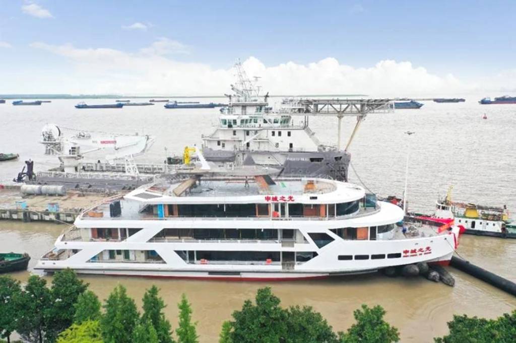 Weichai's full range of marine power systems made their debut at the Shanghai Official Vessel Exhibition.