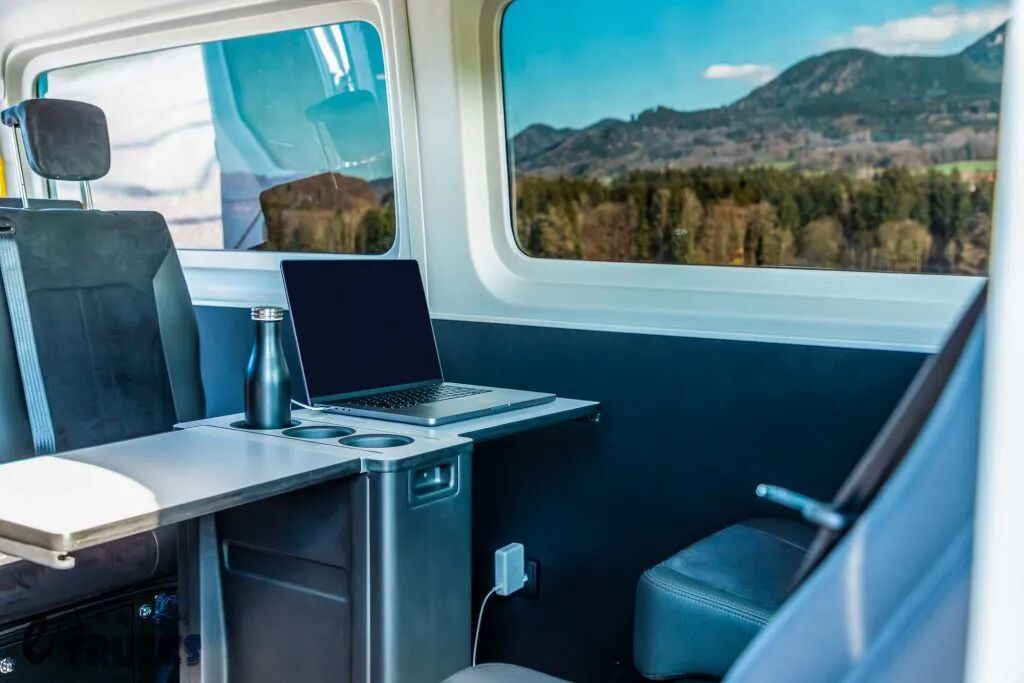 Le compagnon idéal pour les « nomades numériques » : un appareil qui allie vie quotidienne et travail. Le Mann TGE est vraiment unique.