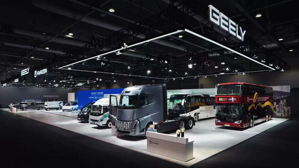 Geely's remote, intelligent transportation solution was unveiled at the Hong Kong Auto Show, contributing to Hong Kong's goal of achieving carbon neutrality by 2050.