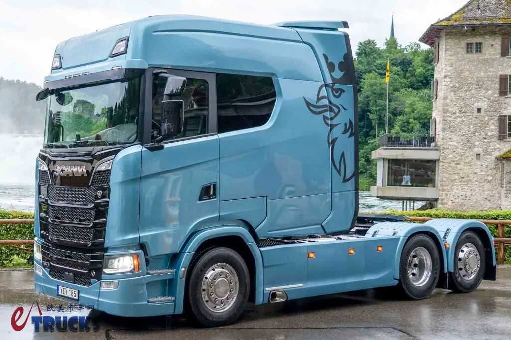La cabine Scania LongLine fait son retour : le nouveau camion phare de Mann est sur le point d'arriver ? Découvrez en avant-première les nouveaux modèles d'Oka présentés au Salon de Hanovre.