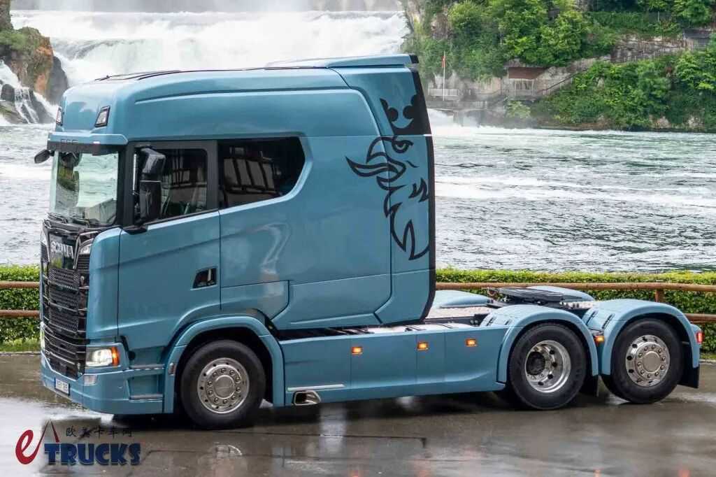 La cabine Scania LongLine fait son retour : le nouveau camion phare de Mann est sur le point d'arriver ? Découvrez en avant-première les nouveaux modèles d'Oka présentés au Salon de Hanovre.