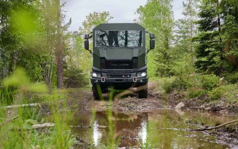 This front design is immediately trustworthy; Scania has introduced a modular military-grade protective cab.