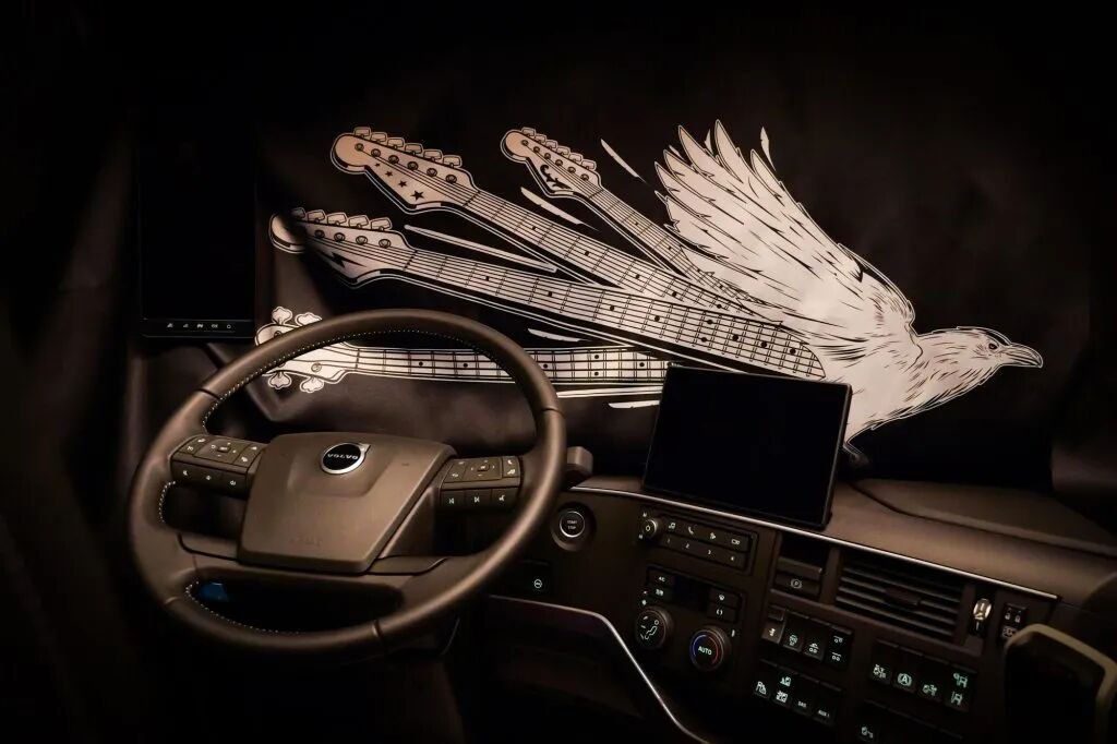 Le camion Volvo dévoilera sa version Swedish Metal Edition lors du Truckstar Festival aux Pays-Bas.