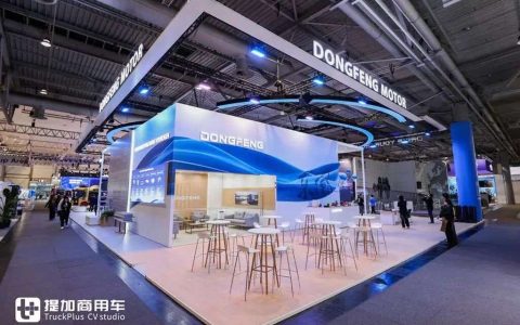 三个车辆、三个电池、一台机器和一个平台:东风汽车公司提供全套商用液压车辆。