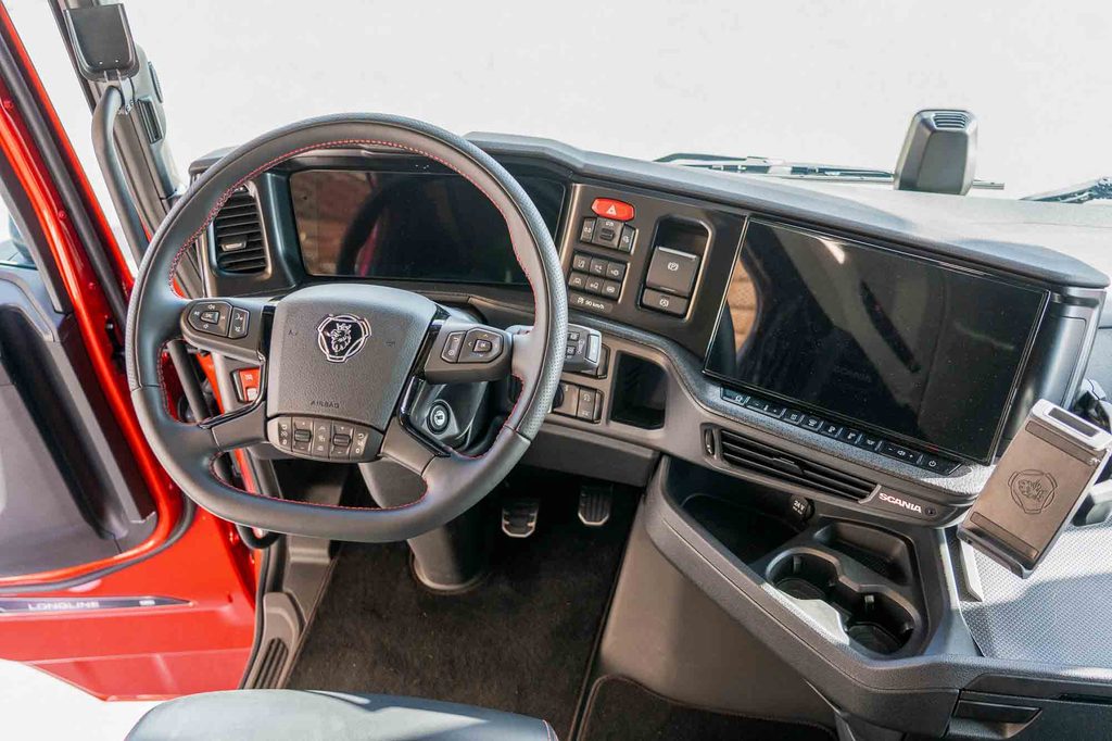 IAA 2026 : cabine allongée de 80 cm et V8 de 770 ch — essai détaillé du tracteur Scania LongLine