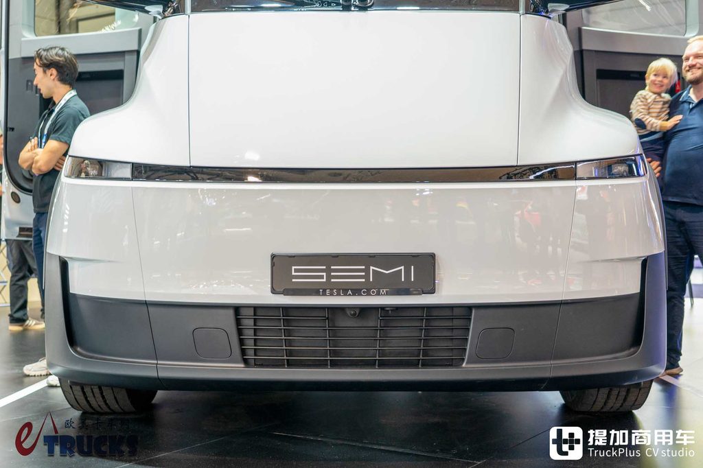 IAA 2026 : le camion électrique le plus avancé au monde ? En réalité plein de compromis — essai détaillé du Tesla Semi