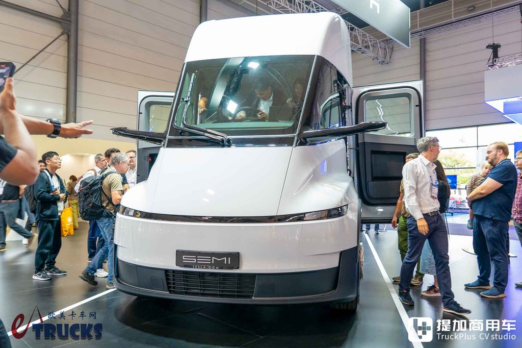 IAA 2026 : le camion électrique le plus avancé au monde ? En réalité plein de compromis — essai détaillé du Tesla Semi