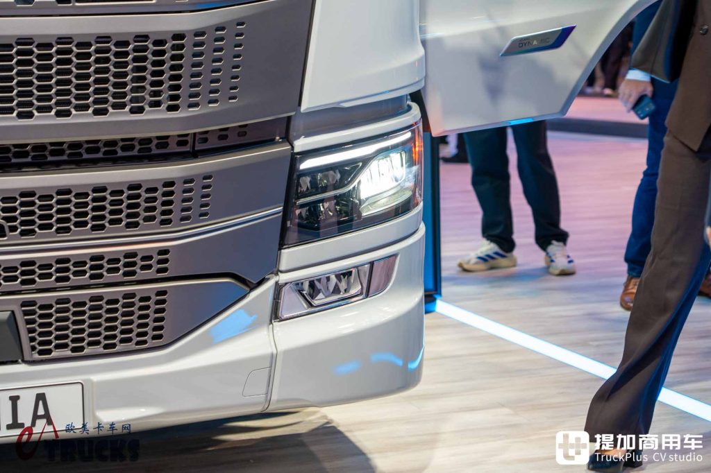 IAA 2026 : nouvelle face avant, poignées affleurantes et rétroviseurs électroniques ? Essai détaillé du nouveau tracteur Scania Dynamic 430 R