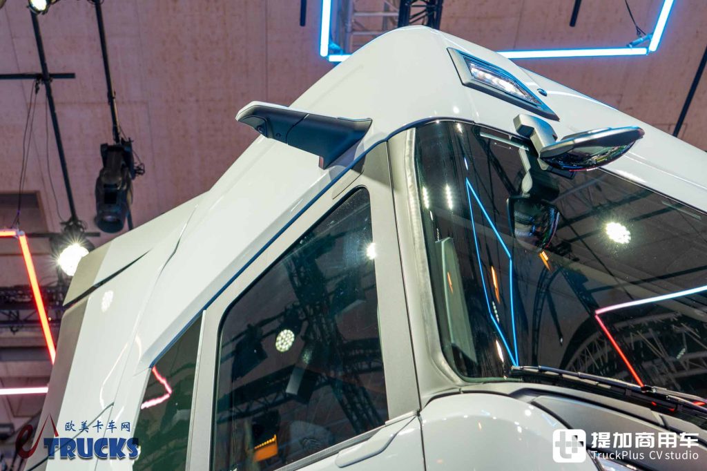 IAA 2026 : nouvelle face avant, poignées affleurantes et rétroviseurs électroniques ? Essai détaillé du nouveau tracteur Scania Dynamic 430 R