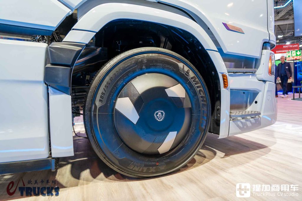 IAA 2026 : nouvelle face avant, poignées affleurantes et rétroviseurs électroniques ? Essai détaillé du nouveau tracteur Scania Dynamic 430 R