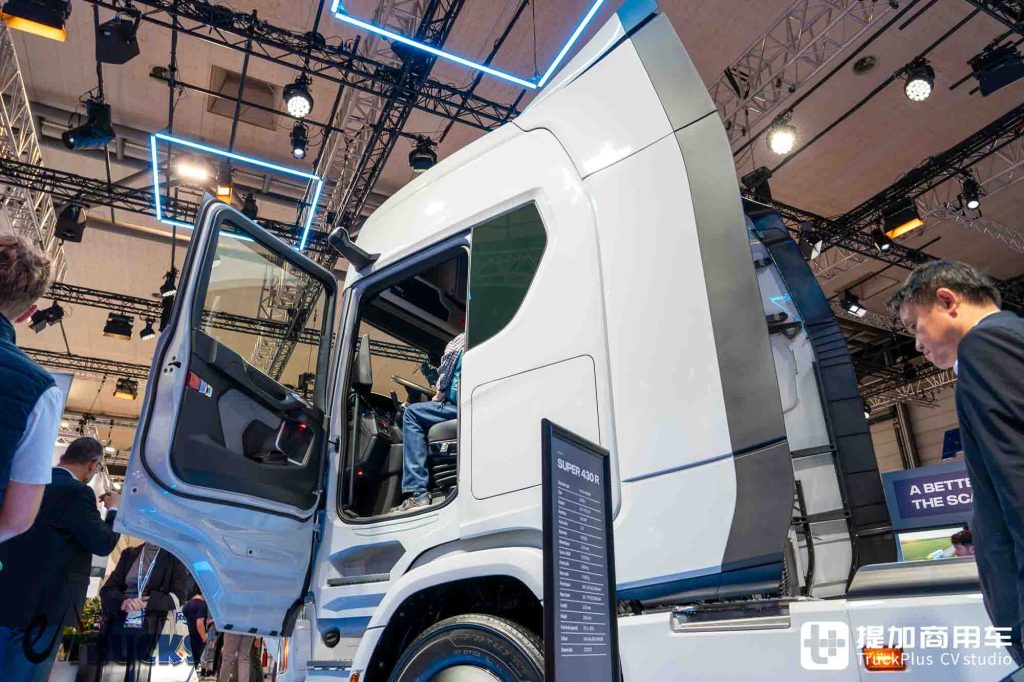 IAA 2026 : nouvelle face avant, poignées affleurantes et rétroviseurs électroniques ? Essai détaillé du nouveau tracteur Scania Dynamic 430 R