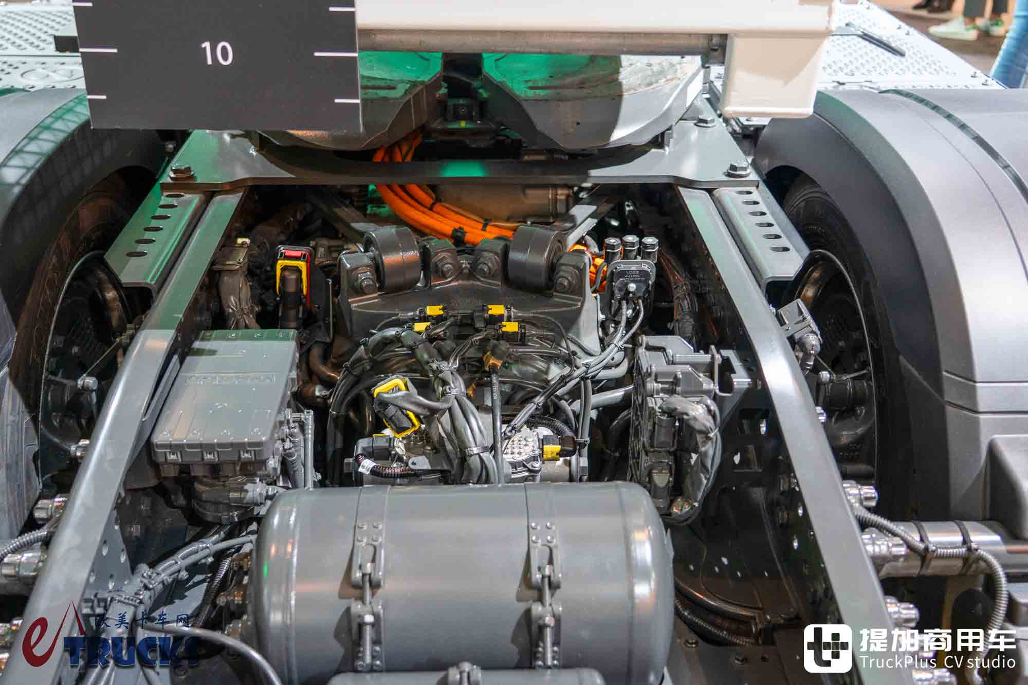 IAA 2026 : un camion électrique longue distance peut-il aussi jouer la selle basse ? Essai détaillé du tracteur Mercedes-Benz eActros Lowliner