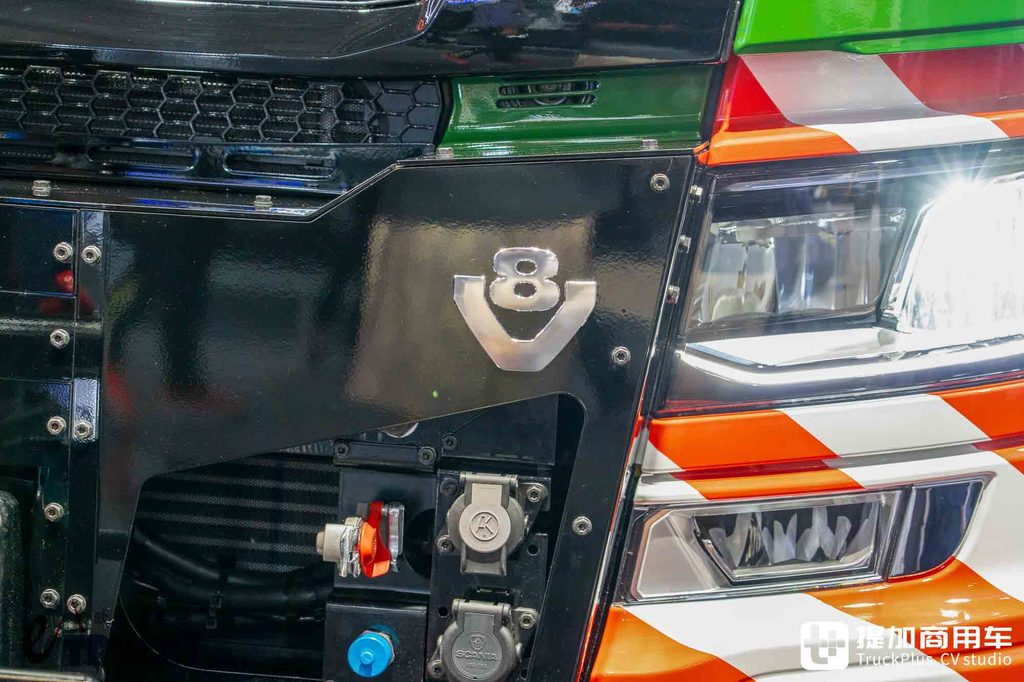 IAA 2026 : le roi des mille tonnes de Scania est arrivé ! Traction 8x6 avec V8 de 770 ch — essai détaillé du tracteur 770 S pour transports exceptionnels