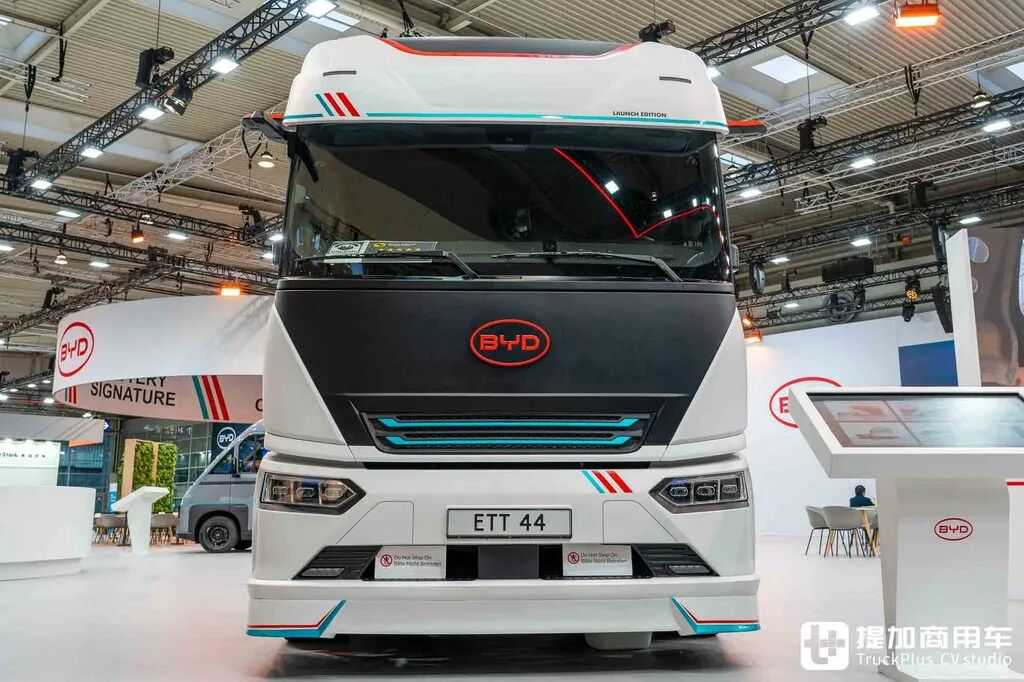 IAA 2026 : 1 000 ch électriques + recharge mégawatt, et cinq étoiles de sécurité ! Analyse complète du tracteur 100 % électrique BYD ETT 44