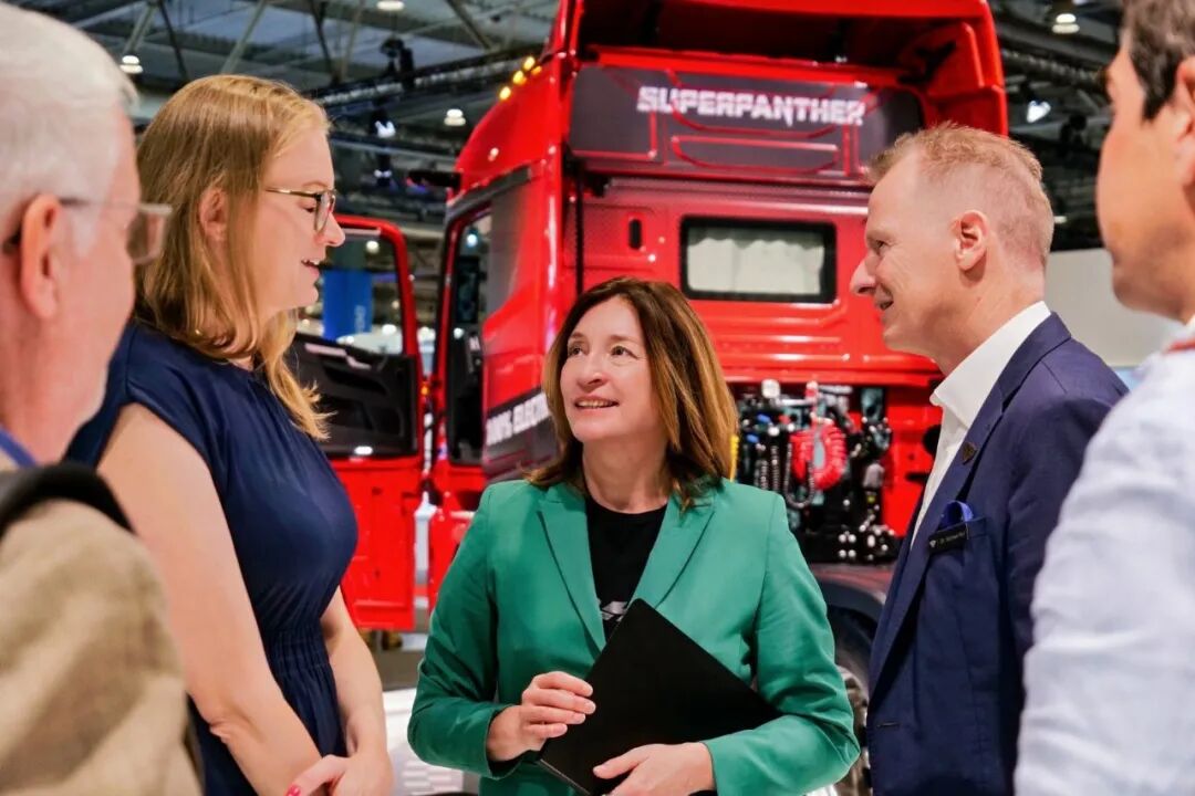 DeepWay dévoile sa stratégie d'IA incarnée pour poids lourds et renforce son partenariat avec DHL