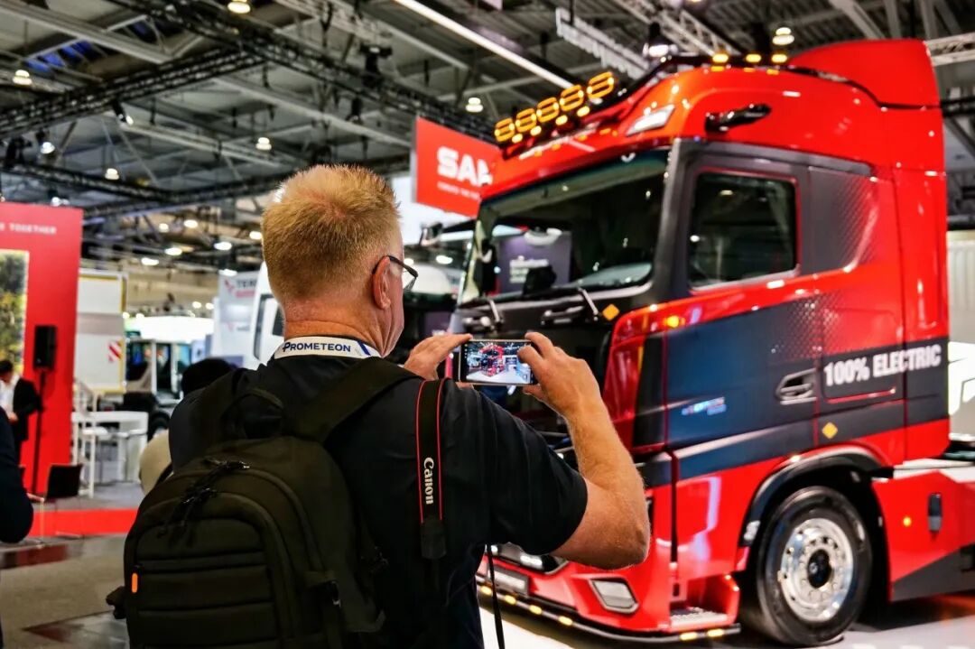 DeepWay dévoile sa stratégie d'IA incarnée pour poids lourds et renforce son partenariat avec DHL