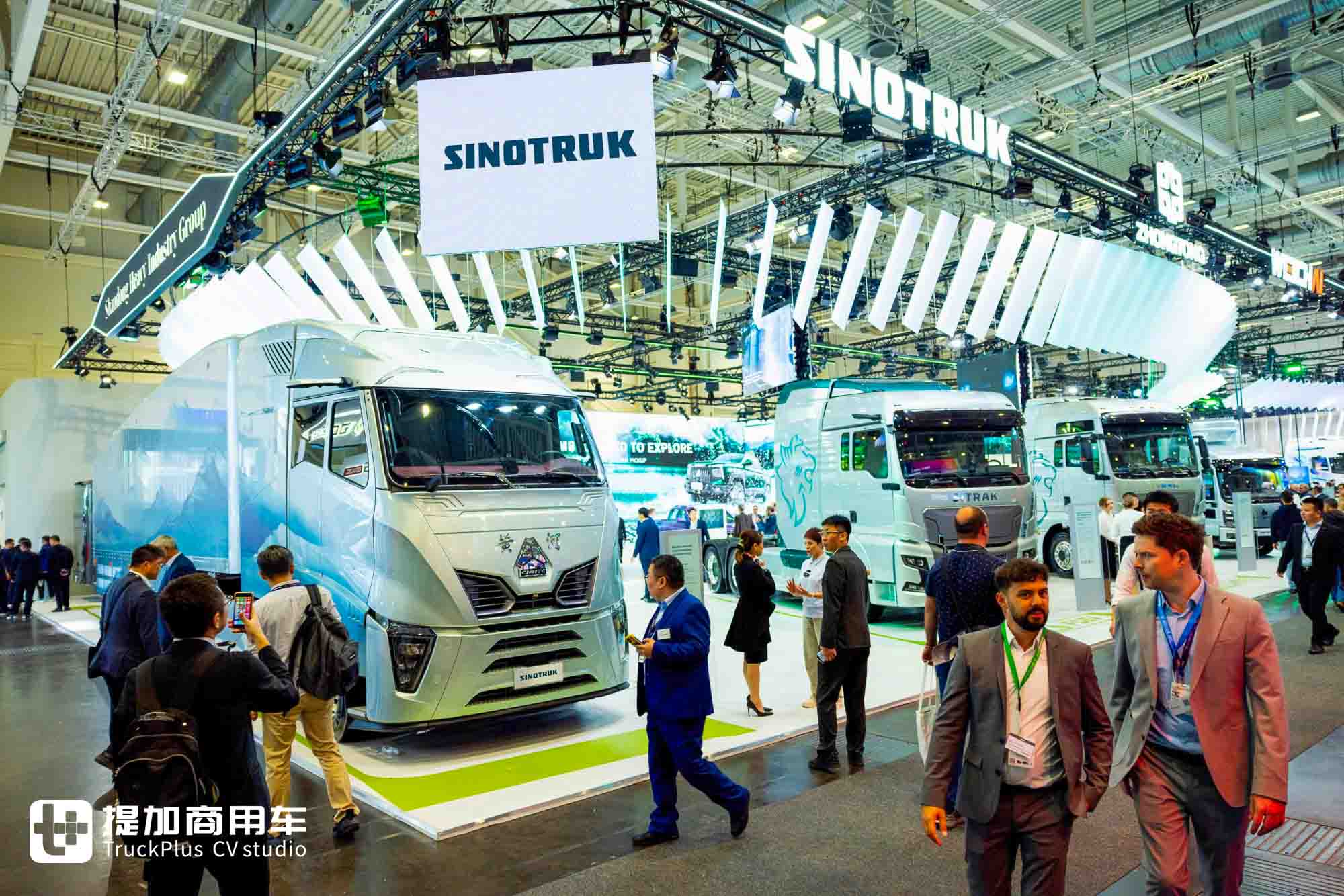 Vétérans comme Sinotruk et FAW Jiefang à l'affût, nouveaux acteurs comme Farizon et BYD en percée : quand le « camion chinois » rencontre le terrain européen, panorama de la force camionnière chinoise au Salon du véhicule utilitaire d'Hanovre 2026 !