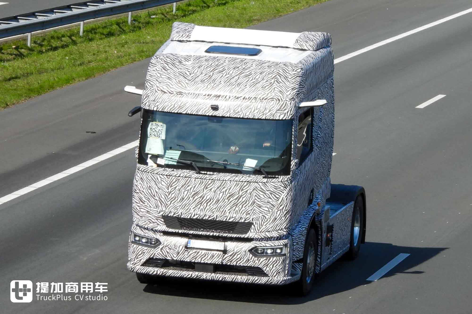 Une plaque 粤B aperçue aux Pays-Bas ? Un camion lourd électrique longue distance BYD surpris en test routier, compte à rebours avant sa première mondiale à l'IAA