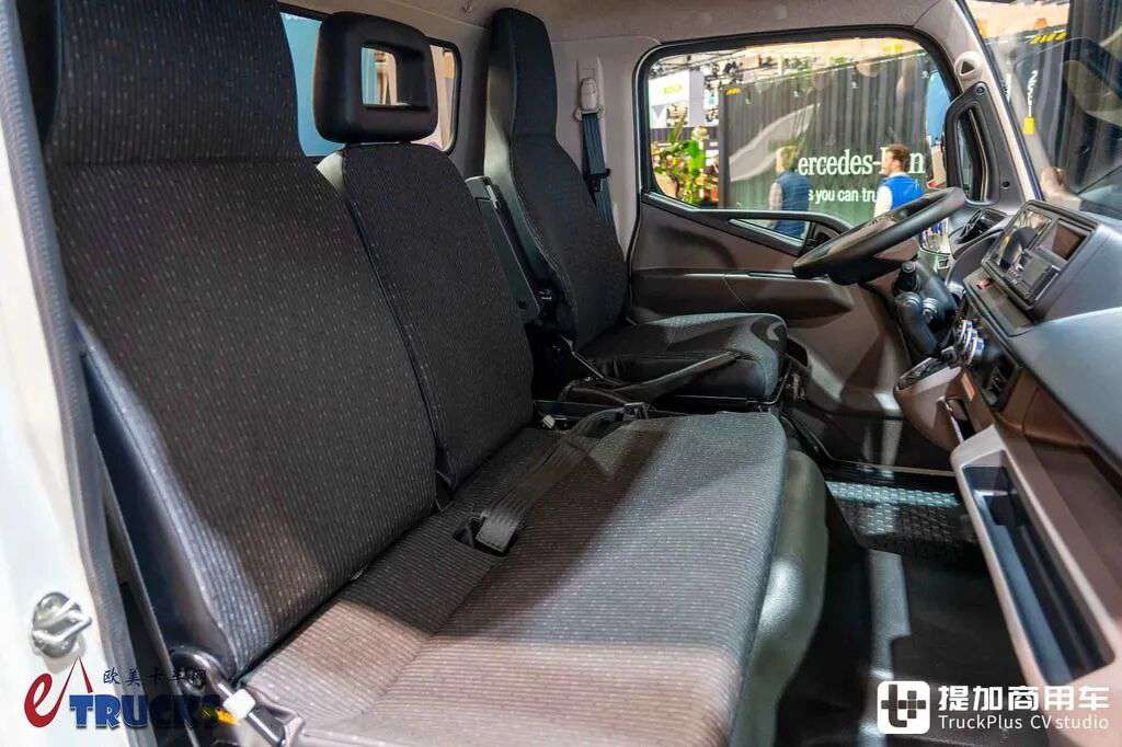 2026 IAA : avec capot plat et suspension entièrement pneumatique, pourquoi ce camion léger japonais est-il si rare en Europe ? Test en images : Mitsubishi Fuso Canter