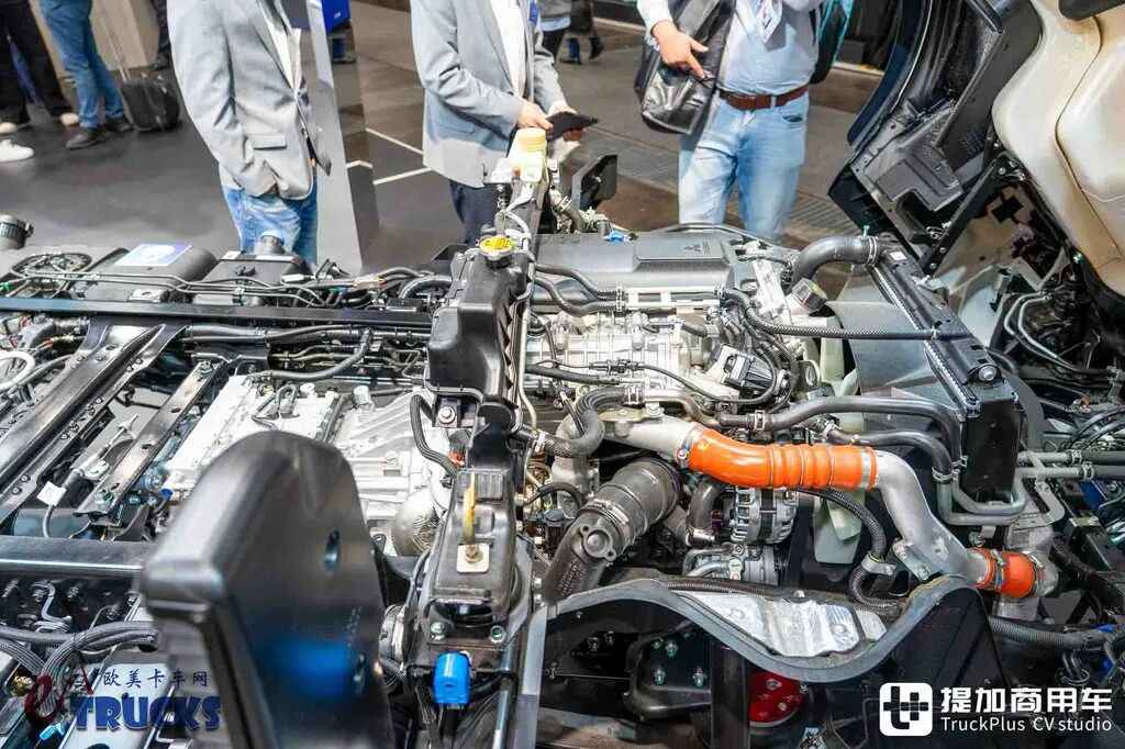 2026 IAA : avec capot plat et suspension entièrement pneumatique, pourquoi ce camion léger japonais est-il si rare en Europe ? Test en images : Mitsubishi Fuso Canter