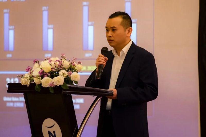 Le premier véhicule sort de l'usine localisée de Dongfeng en Asie du Sud-Est pour les véhicules utilitaires moyens et lourds, un nouveau départ !