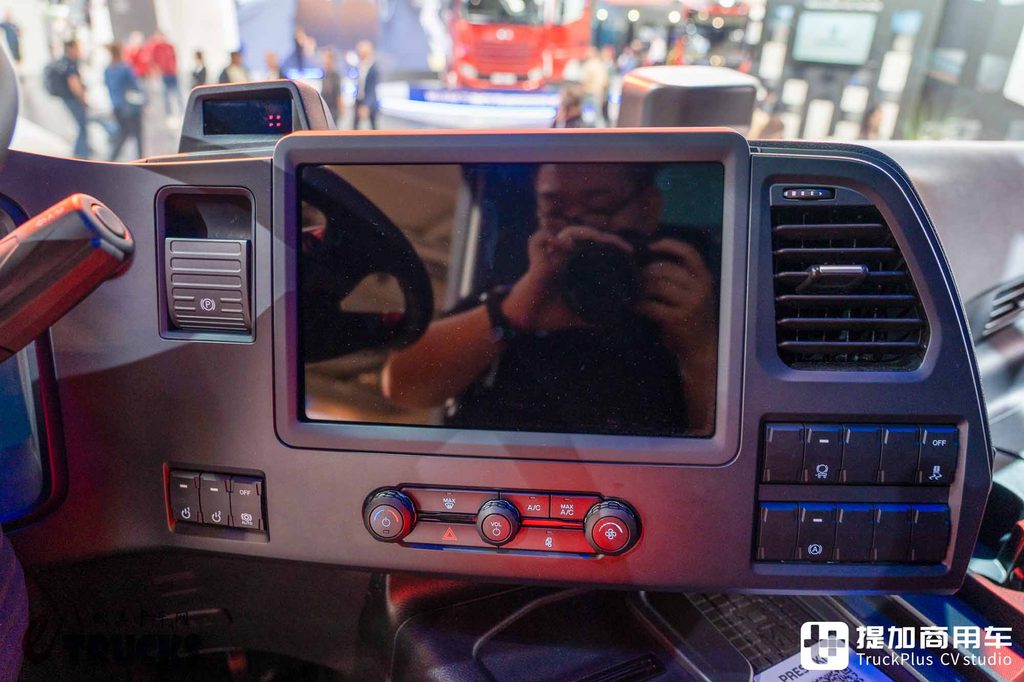IAA 2026 : le huitième des « Sept Sœurs » du camion européen ! Le camion neuf le moins cher d'Europe ? Essai photo approfondi du Ford F-MAX