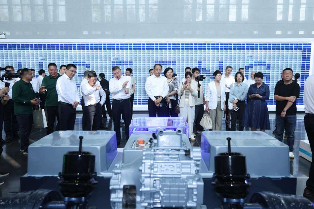 Le Centre d'innovation scientifique et technologique de Dongfeng Commercial Vehicles ouvre officiellement, ancrant une nouvelle étape de R&D autonome