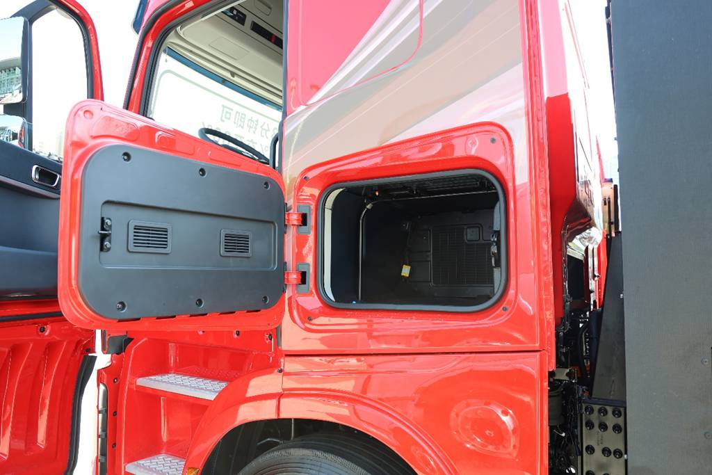 80 % en 18 minutes ! Dongfeng Tianlong KH lance un camion lourd à recharge ultrarapide avec cabine entièrement repensée
