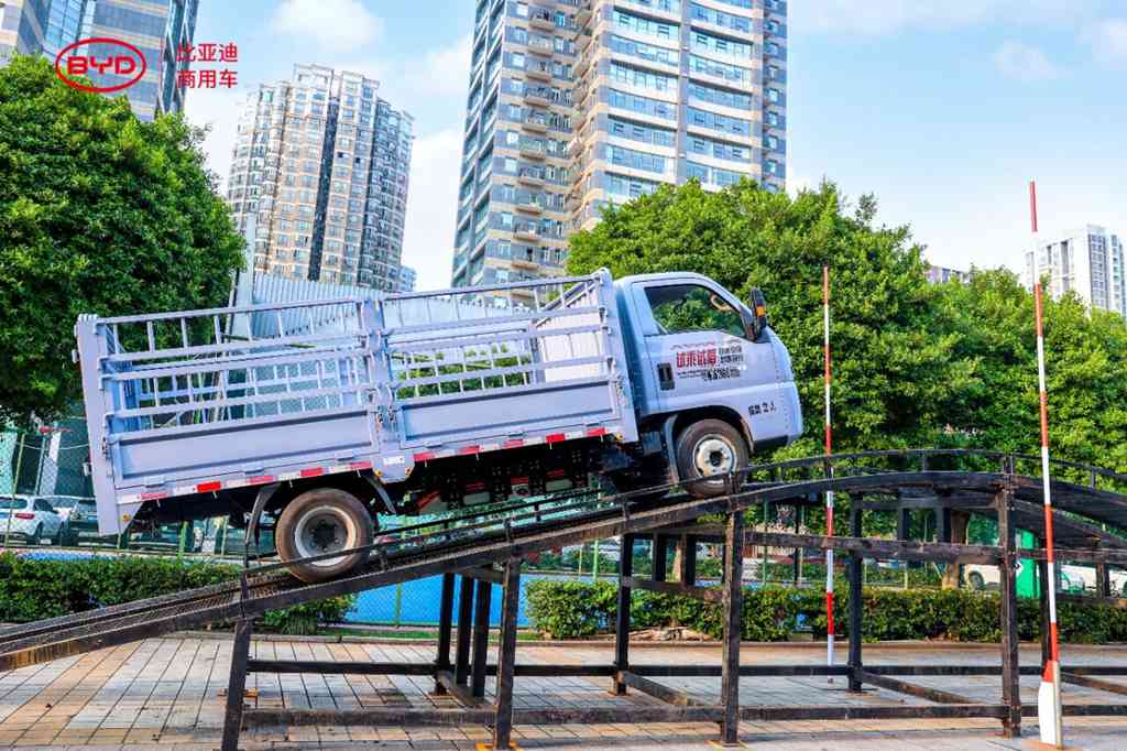 BYD lance le camion léger T4-91kWh : plus de batterie, plus de charge utile