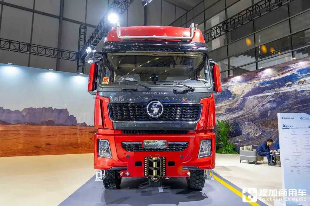 Le tracteur de très grand tonnage le plus puissant de Chine ? 8×8 + boîte automatique + 660 ch : photos détaillées du Shaanxi Delong X5000