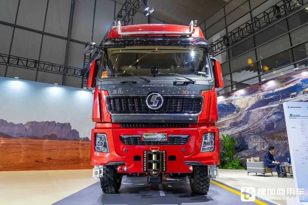 Le tracteur de très grand tonnage le plus puissant de Chine ? 8×8 + boîte automatique + 660 ch : photos détaillées du Shaanxi Delong X5000