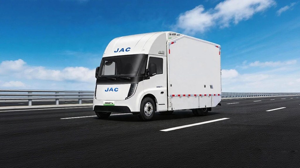 Comment choisir un camion léger à grande batterie sans tomber dans les pièges ? Le Kunpeng ET9 avec batterie CATL de 172 kWh fixe quatre standards