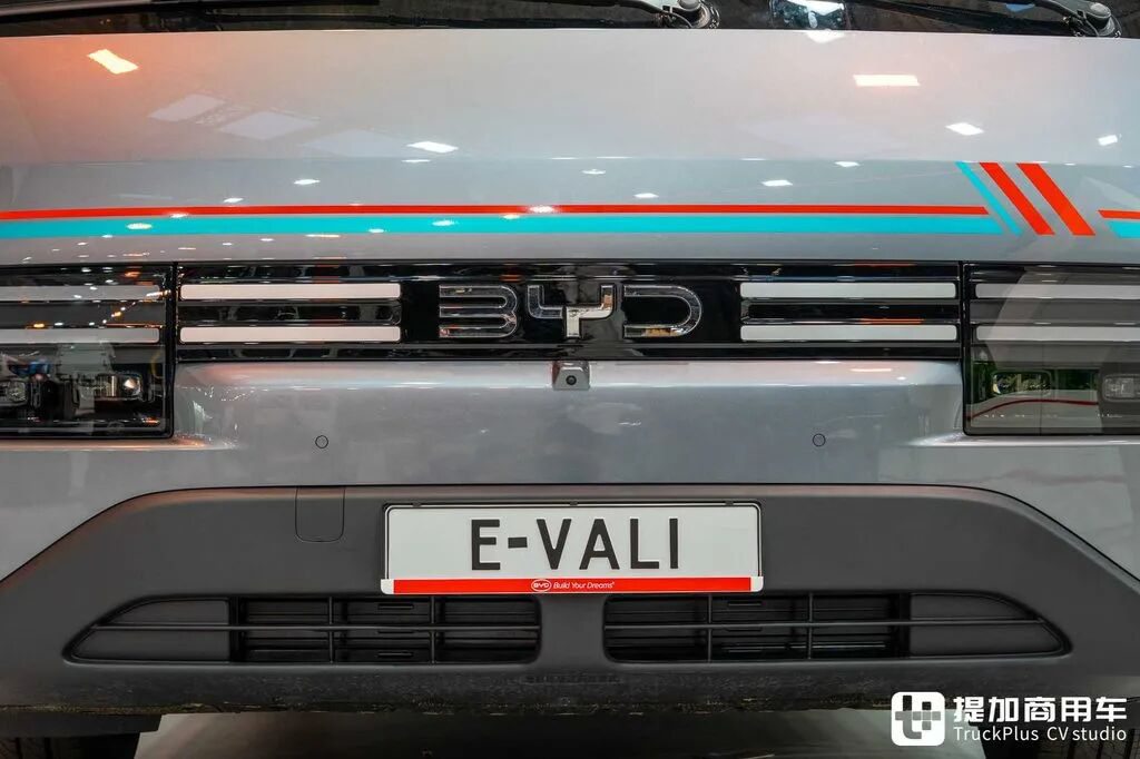 Un fourgon BYD rarement vu sur le marché national ? Option quatre roues motrices et décharge externe — BYD E-Vali à l'essai en profondeur