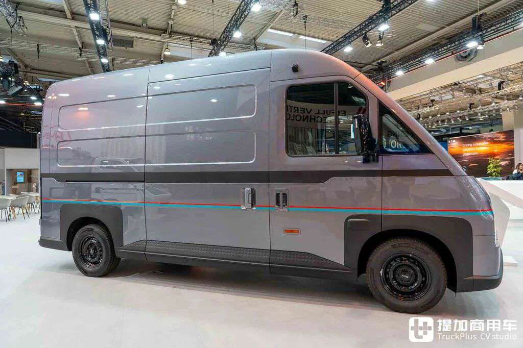 Un fourgon BYD rarement vu sur le marché national ? Option quatre roues motrices et décharge externe — BYD E-Vali à l'essai en profondeur